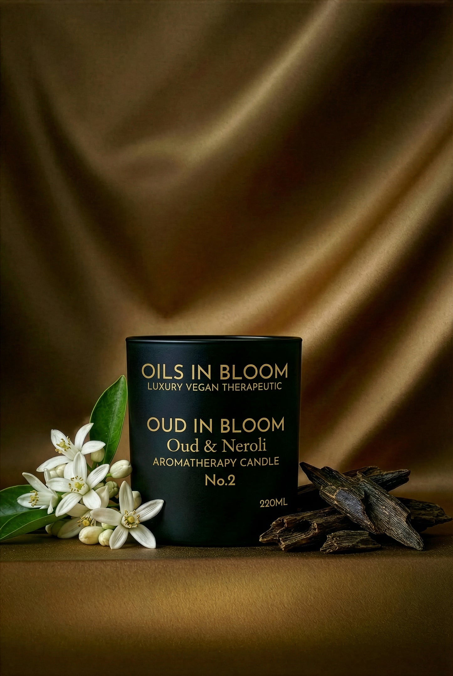 Oud, Neroli & Sandalwood Aromatherapy Candle 220g